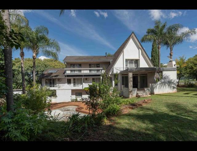 6 BEDROOM HOUSE FOR SALE IN MORELETAPARK